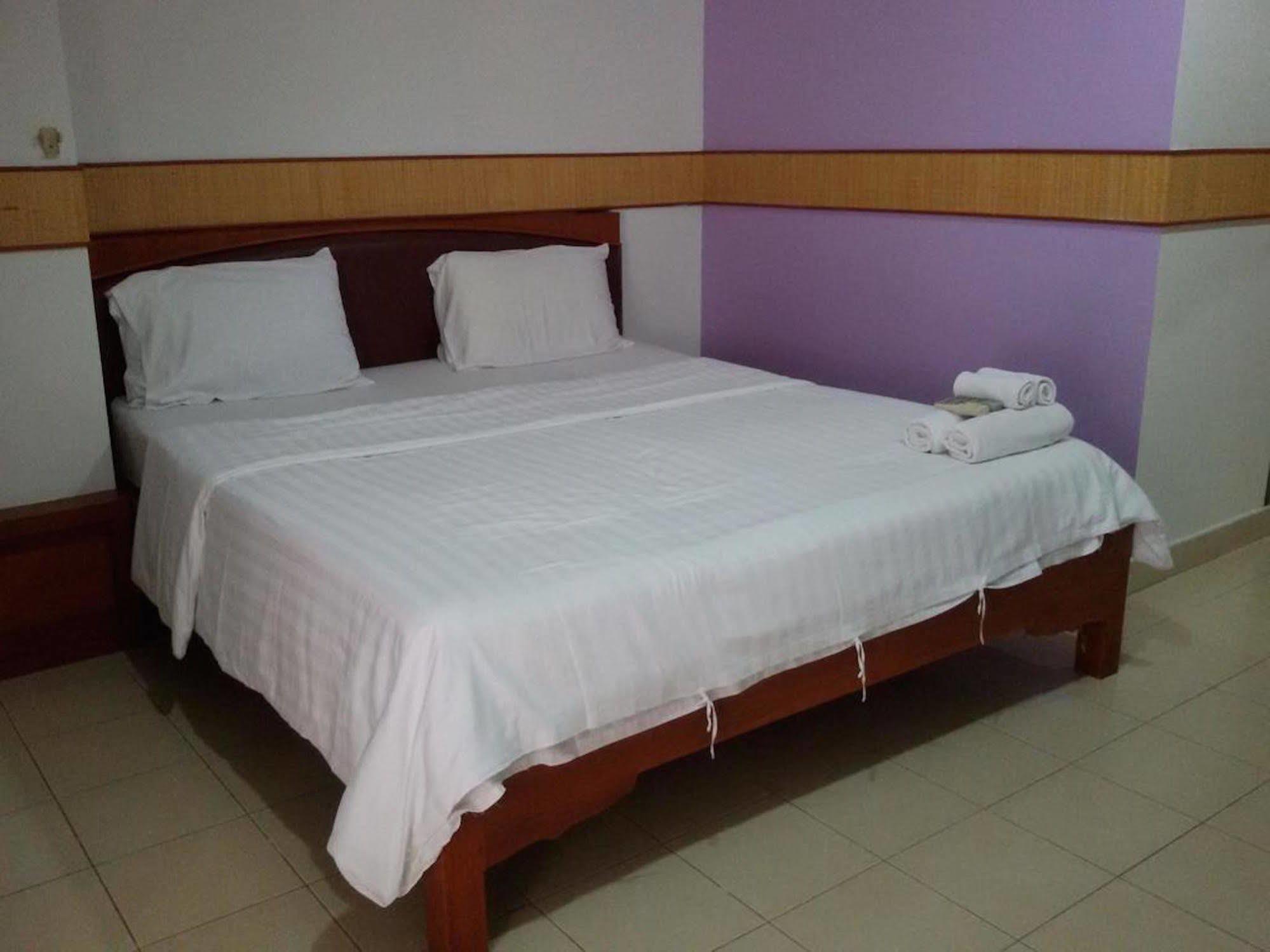 Rattakit Mansion Aparthotel Pattaya Bagian luar foto